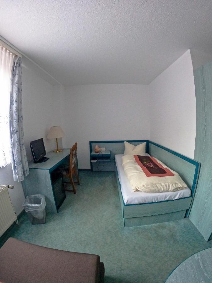 Schonwalde-Glien Hotel Diana מראה חיצוני תמונה