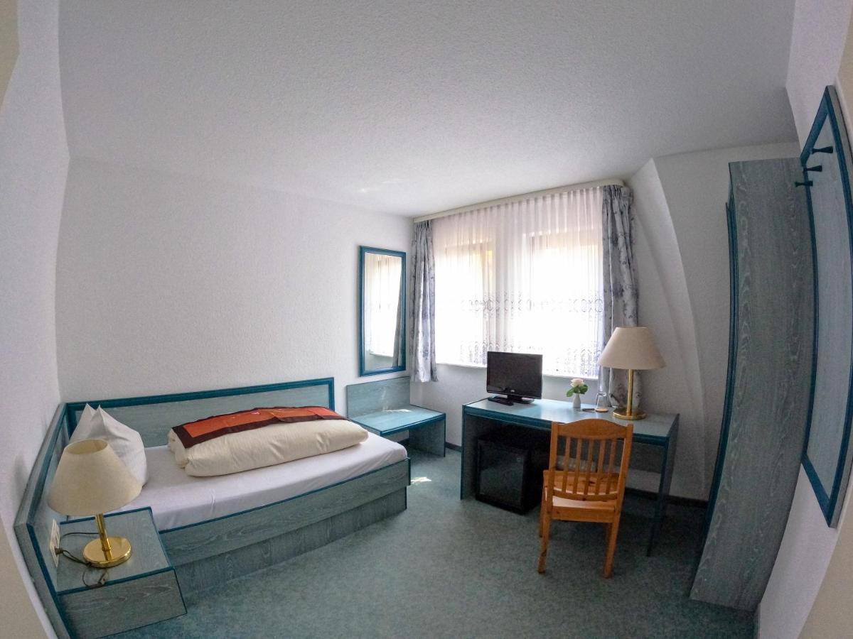 Schonwalde-Glien Hotel Diana מראה חיצוני תמונה