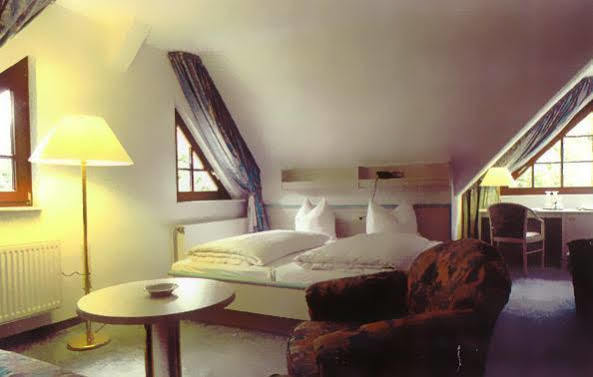Schonwalde-Glien Hotel Diana מראה חיצוני תמונה